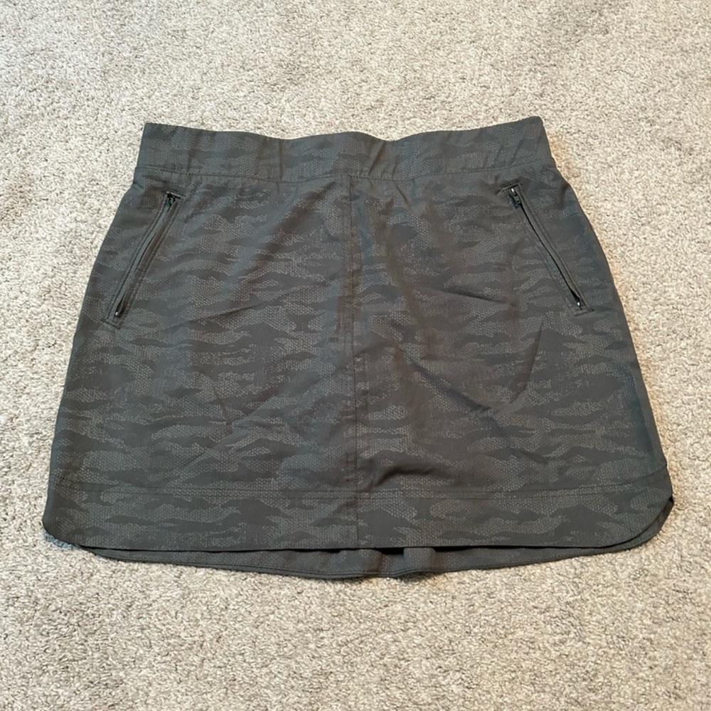 Orvis Women's Travel Skort Skirt Stretch Inner Shorts Green Size S‎ Camo